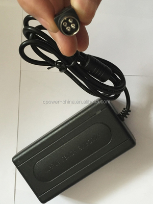 CE-certificaat 12V 5A Desktop Power Adapter voor 60W 4pin AC DC voeding in zwart