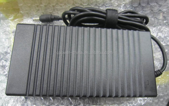 12VDC-uitgangsspanning CE-gecertificeerd 96W 7A 19V 5A AC-DC-stroomadapter voor desktoptype