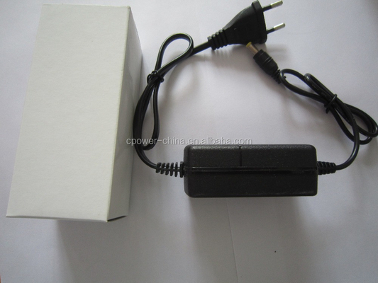 12V 1.2A 12W AC DC-stroomadapter met 1200ma uitgangsstroom en CE-certificaat