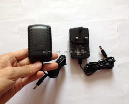 9v AC-DC-stroomadapter met een uitgangsspanning van 9v en een uitgangsstroom van 500mA
