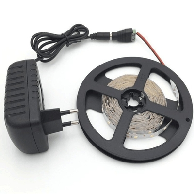 Europese markt 12V stroomtoevoeradapter 1.5A 2A met constante spanning en prestaties