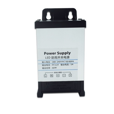 C-Power 60W 5A regenbestendige voeding met 12V uitgangsspanning en constante spanning