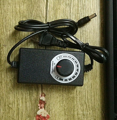 Plug In 3-12V 24W DC verstelbare stroomadapter staploze spanningsregelaar 2A 5.5*2.1