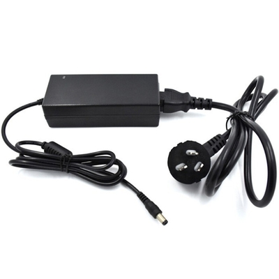 DC-uitgang Type 18V 3A 18V 2.8A stroomadapter voor LED-licht en elektrische apparaten