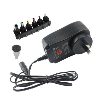 DC-uitgang 30W Universele voedingsadapter 100-240V AC 3V-12V Verstelbare meerdere tips