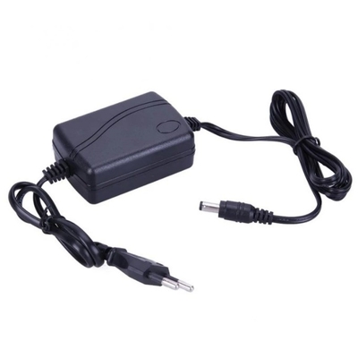 Plug-in 12V gelijkstroomstroomadapter 5V 1A 12W 12V 2A 24W voor aansluiting van elektrische apparaten