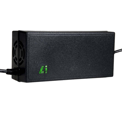54.6V2A Lithium-ion/Li-ion/Lipo-batterij Smart Charger met 5,5*2,1 mm gelijkstroom aansluiting Zwart