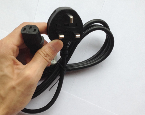 LED-verlichting stroomtoevoer Adapter 12V 5A 60W met 3-pins Plug en Input Spanning 220V