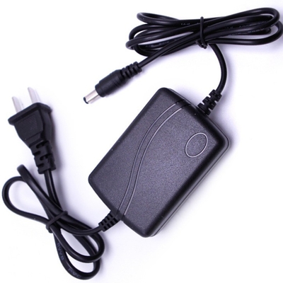 Grote Spanningsbereik C-Power 12V DC 1A 1000mA VP 1201000 Power Adapter met CE-certificaat