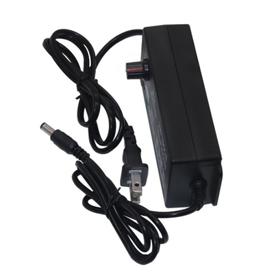 C-Power 3-12V 5A 60W verstelbare adapter met optionele 1,2M gelijkstroomkabel en plug in ontwerp