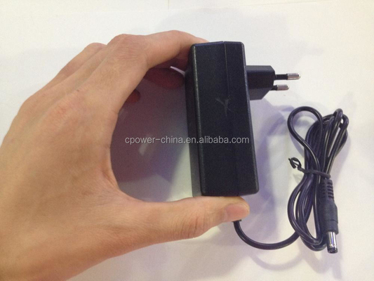 15V 2A 30W gelijkstroom-uitgangstype AC-DC-stroomadapter voor LED-verlichting en elektrische apparaten