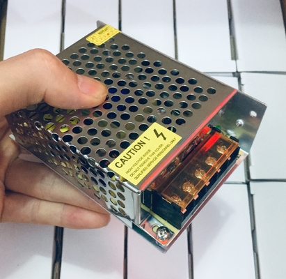 30W 5V 2A 3A 4A 5A 110V 220V DC 9V 15V 18V 24V Zilveren voedingsbron voor uw behoeften