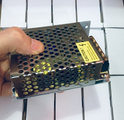 30W 5V 2A 3A 4A 5A 110V 220V DC 9V 15V 18V 24V Zilveren voedingsbron voor uw behoeften
