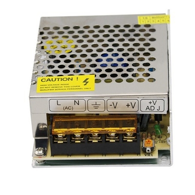 24V 3 Amp C-Power Zilveren AC DC stroomvoorziening met een efficiëntie van 82% en zilveren ontwerp