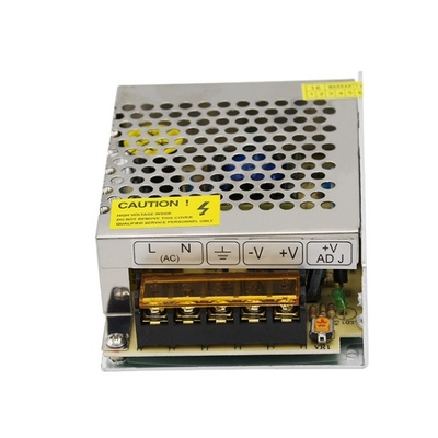 Consistente uitgangsfrequentie 50/60HZ C-Power 9V 5A 45W stroomtoevoer met 82% efficiëntie